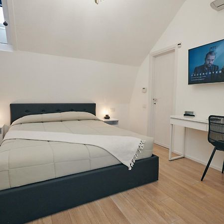 Sant'Andrea Penthouse By Montenapoleone Living Milano Exterior foto